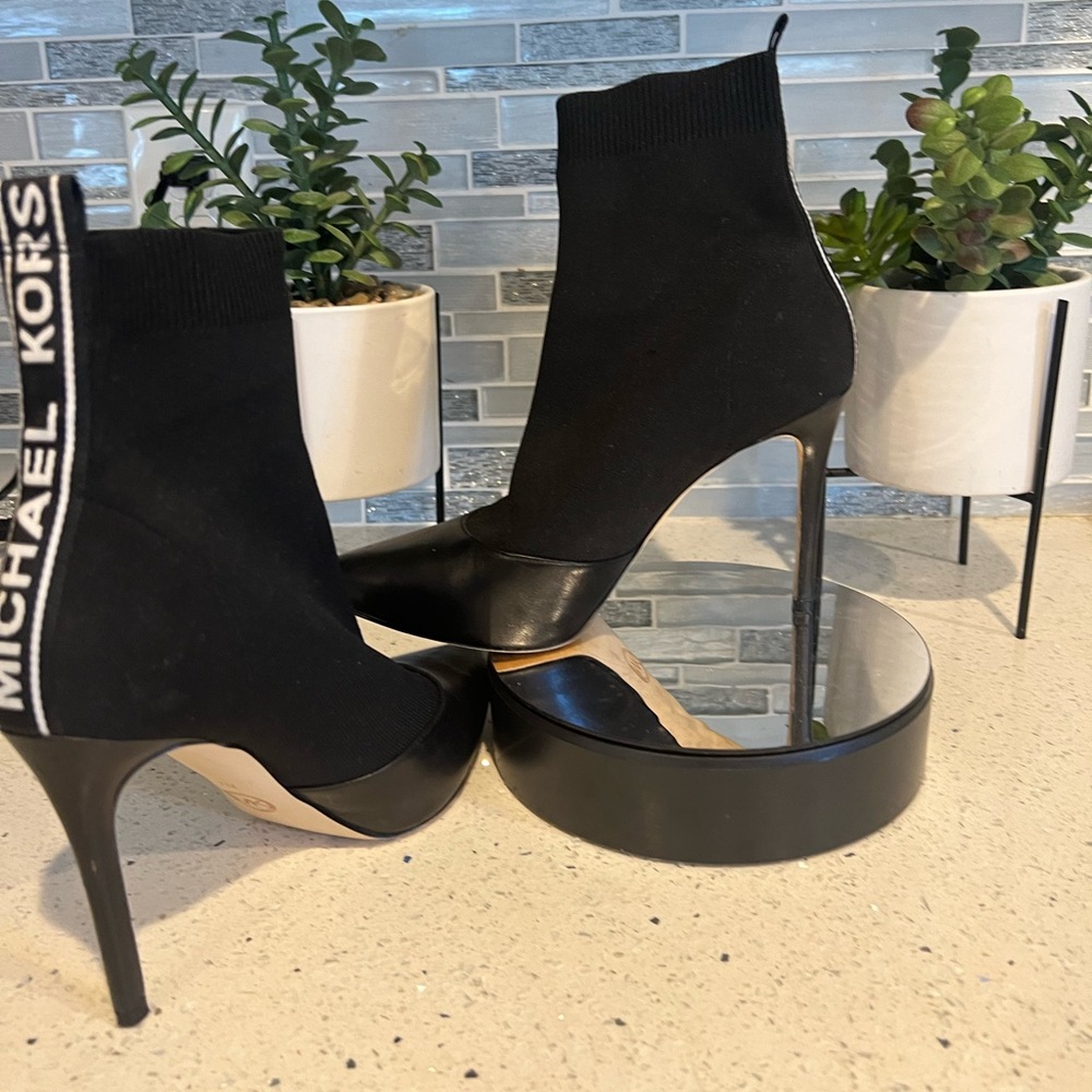 Michael Kors Vicky sock boot - Picture 2 of 11